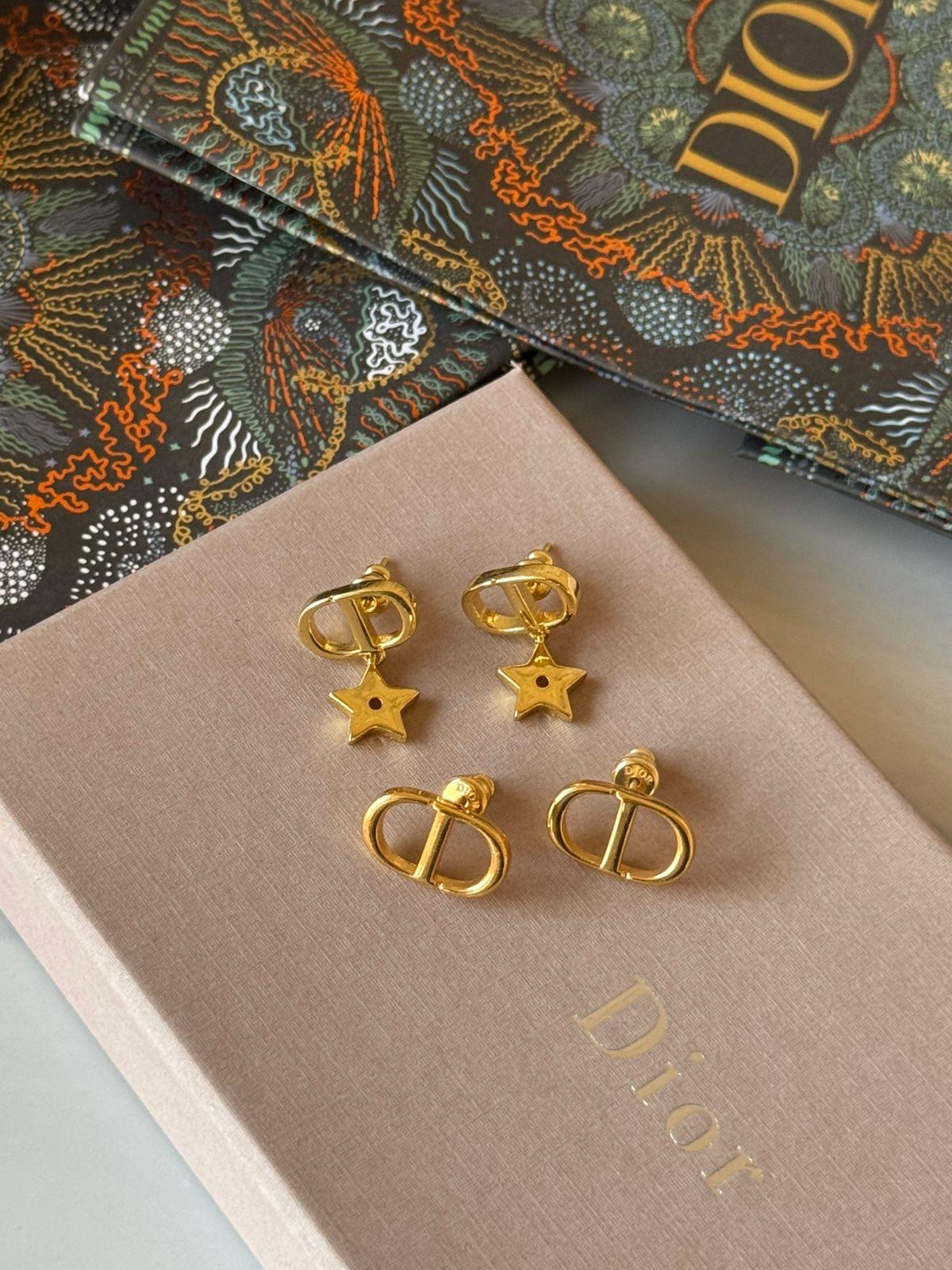 Di. Earring