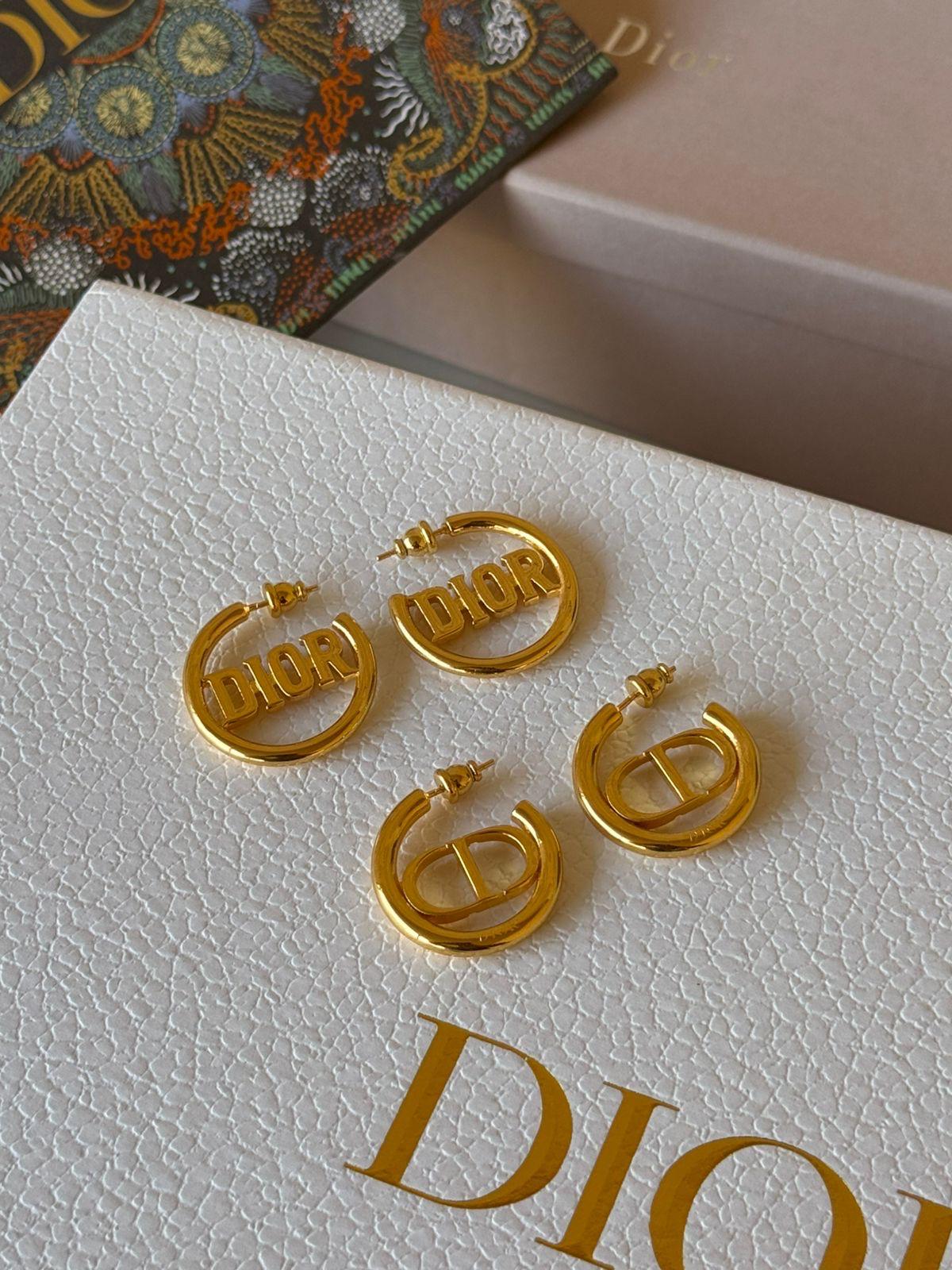 Di. Earring