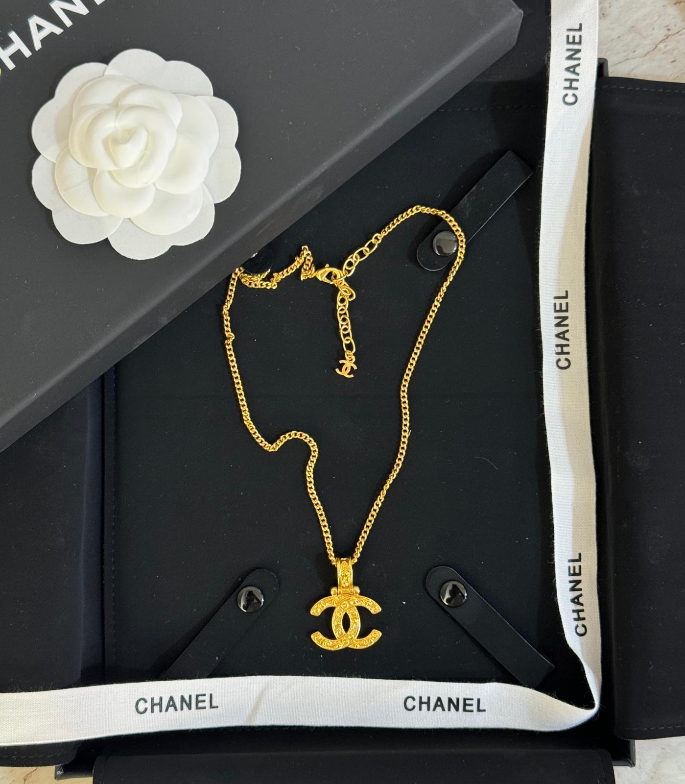 Ch. Necklace