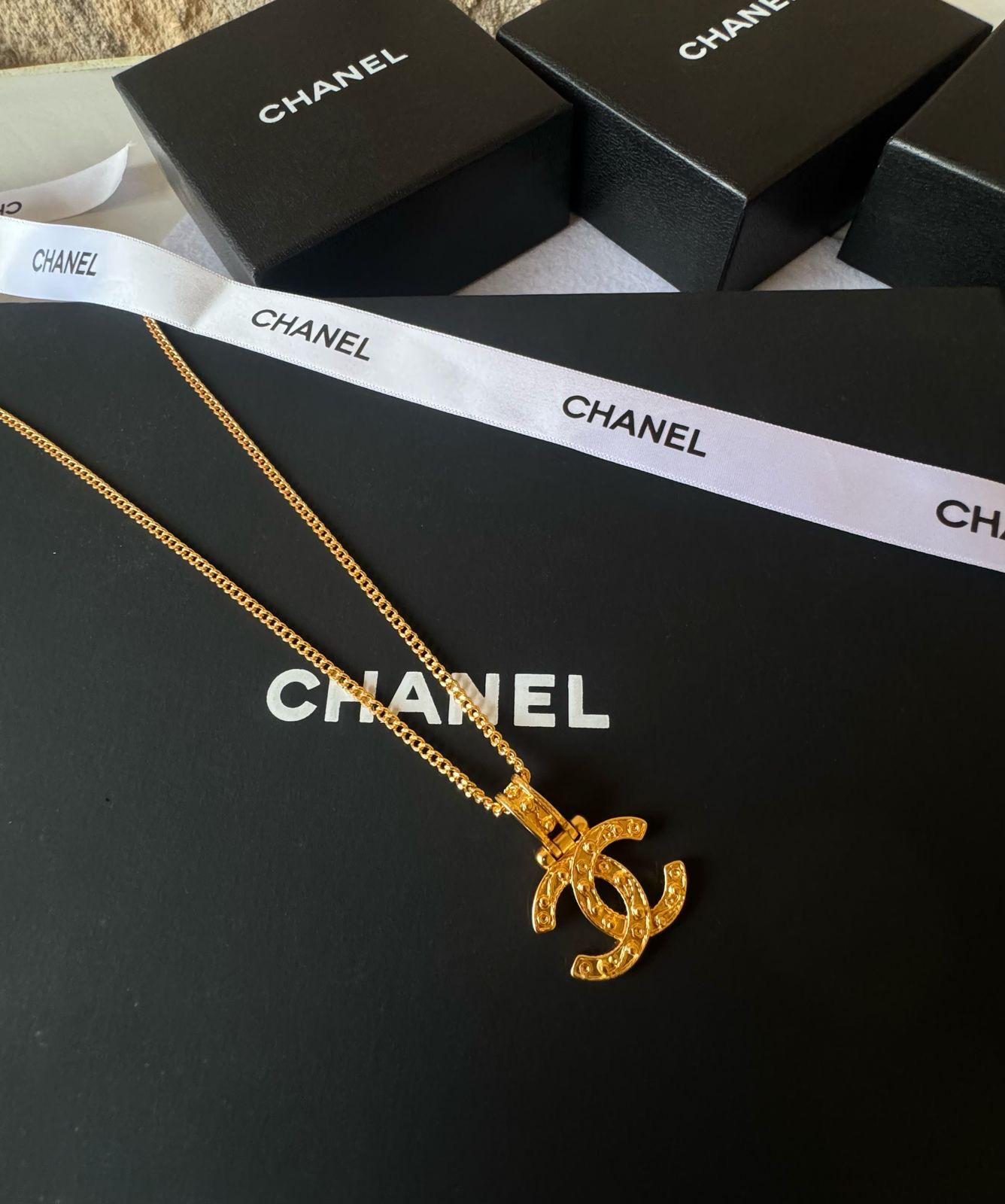 Ch. Necklace