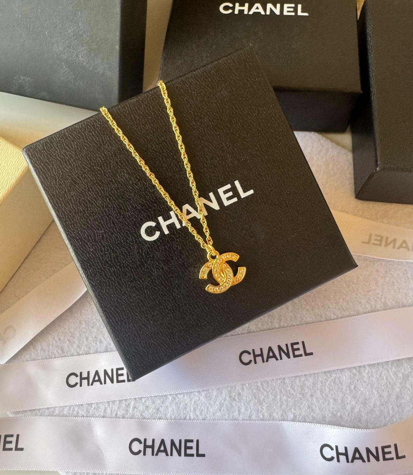 Ch. Necklace