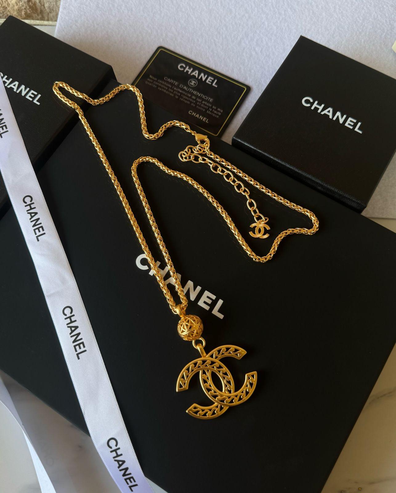 Ch. Necklace