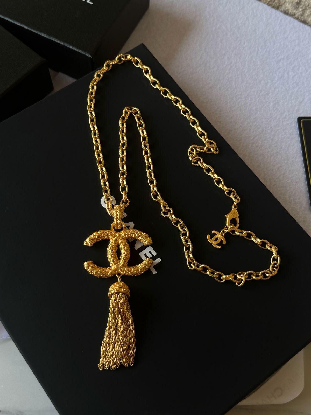 Ch. Necklace