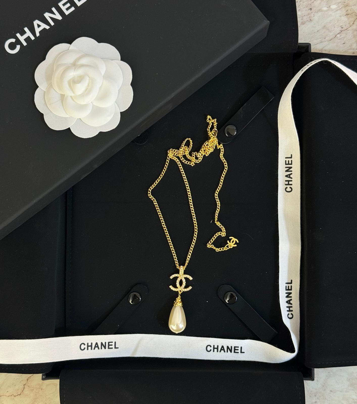Ch. Necklace
