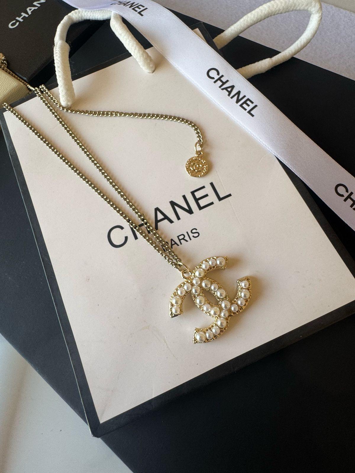 Ch. Necklace