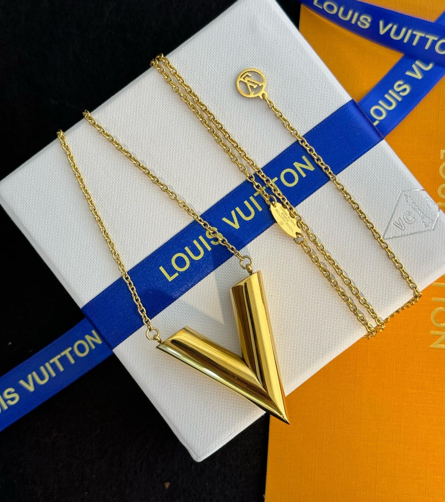 LV. Necklace