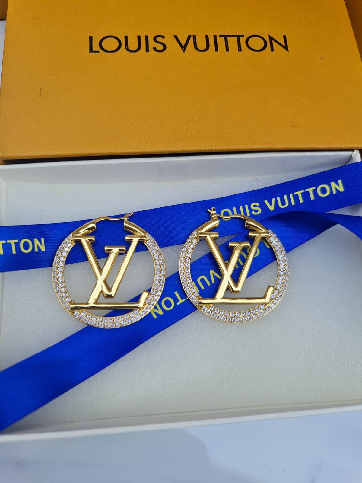 LV. Earring