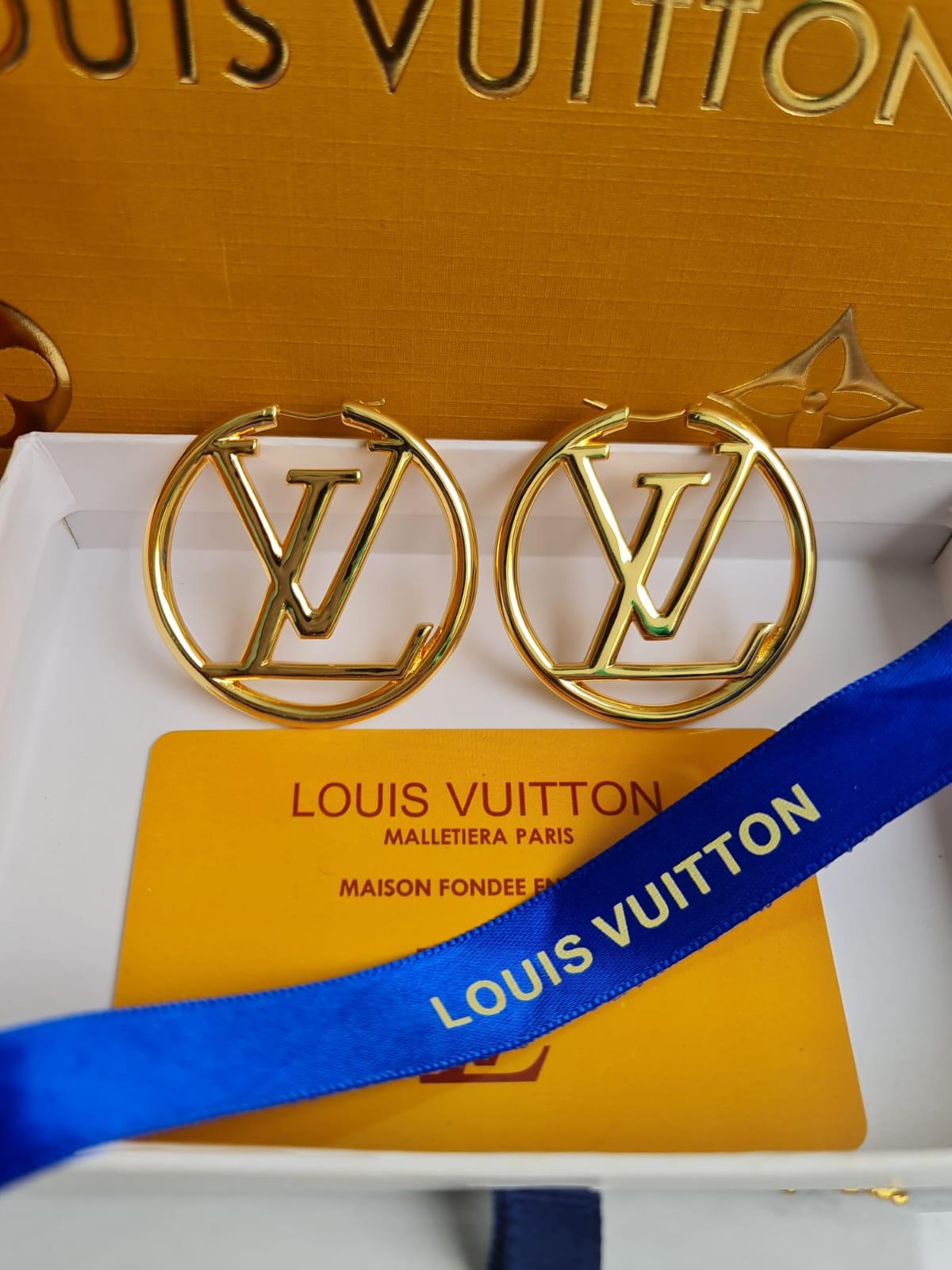 LV. Earring
