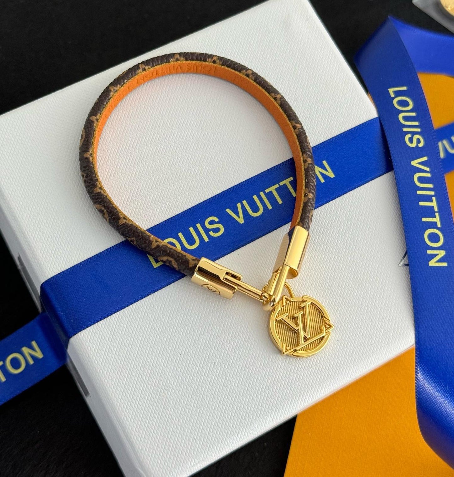 LV. Bracelet