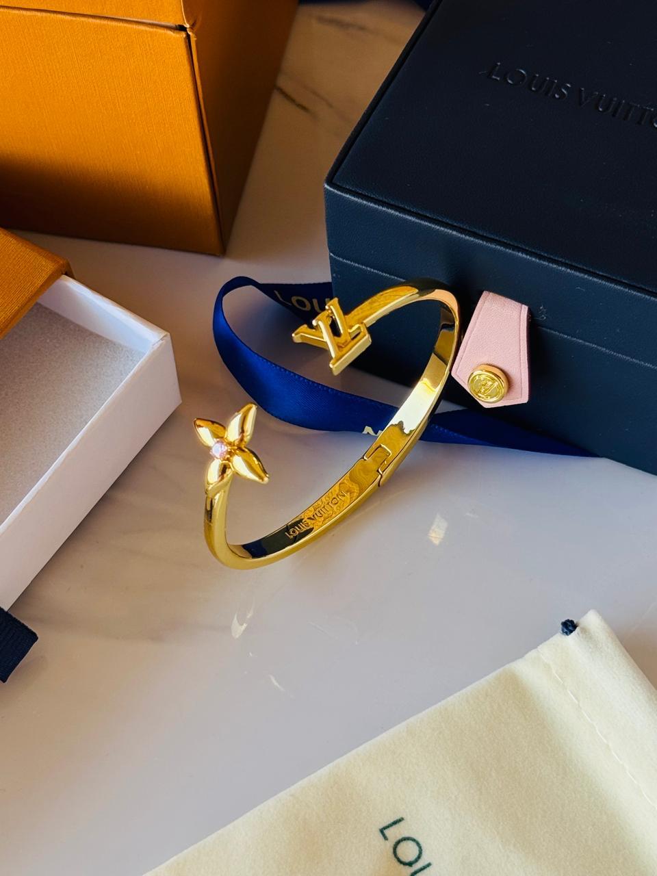 LV. Bracelet