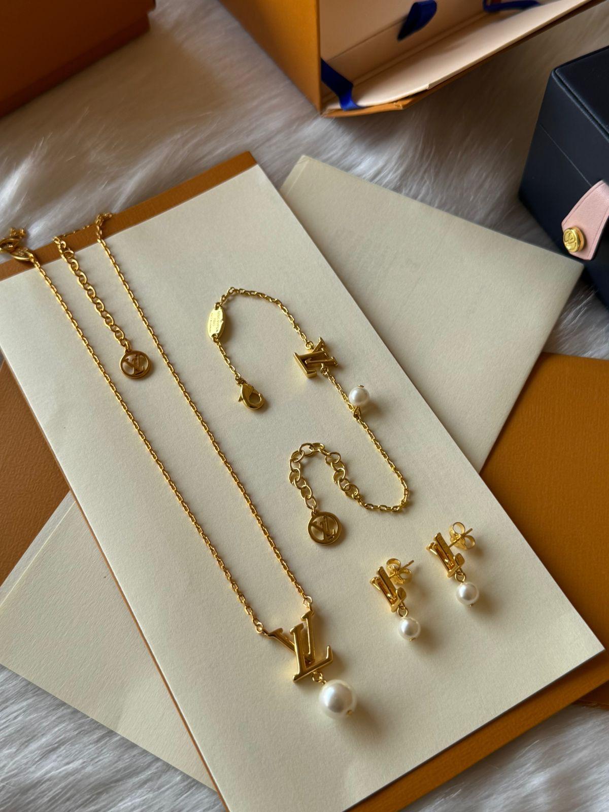 LV.  3 pcs set