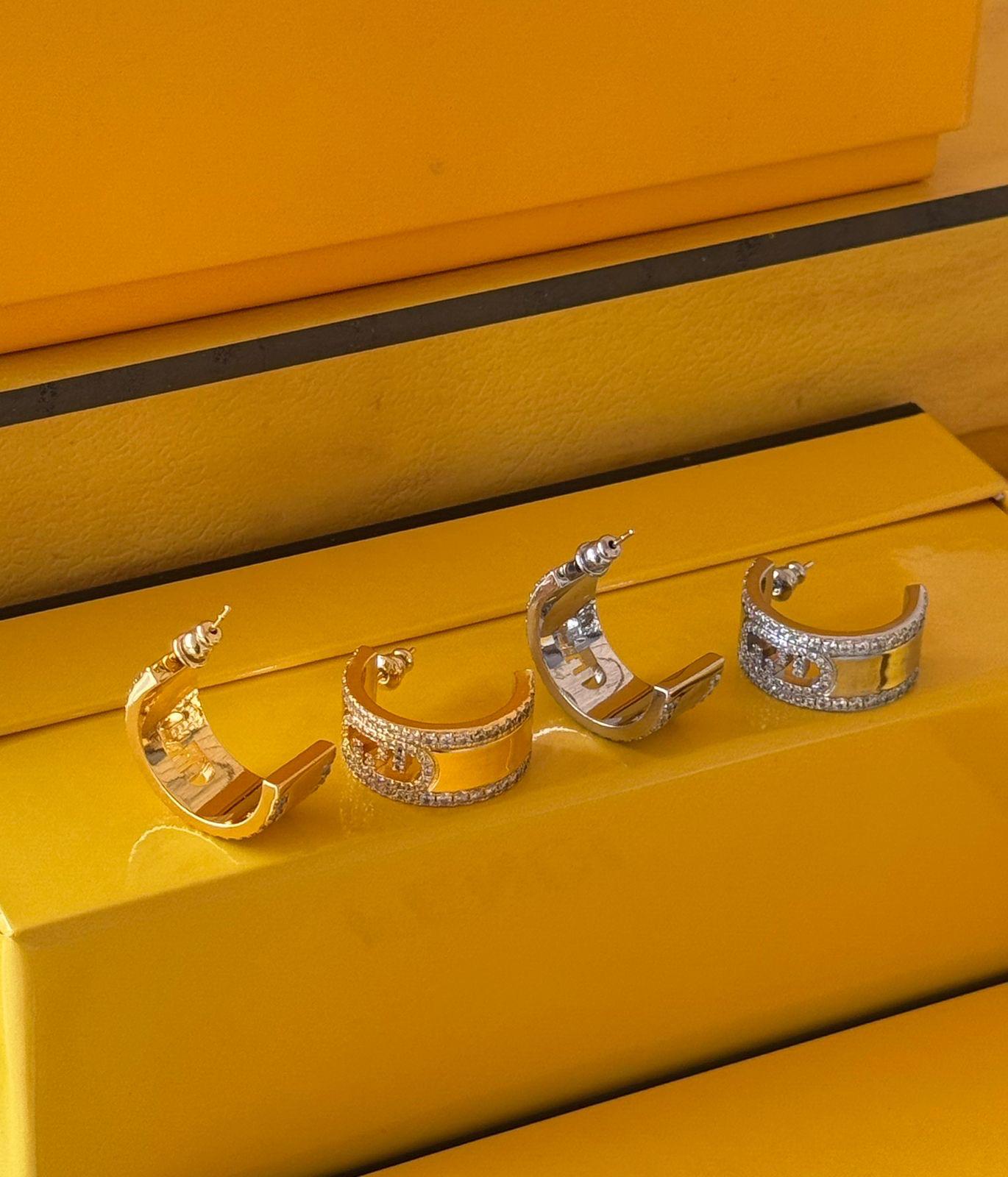 Fe. Earring