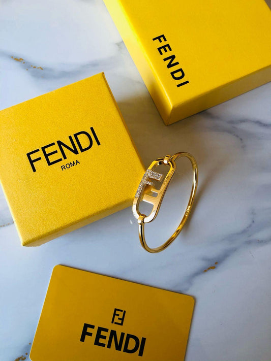 Fe. Bracelet