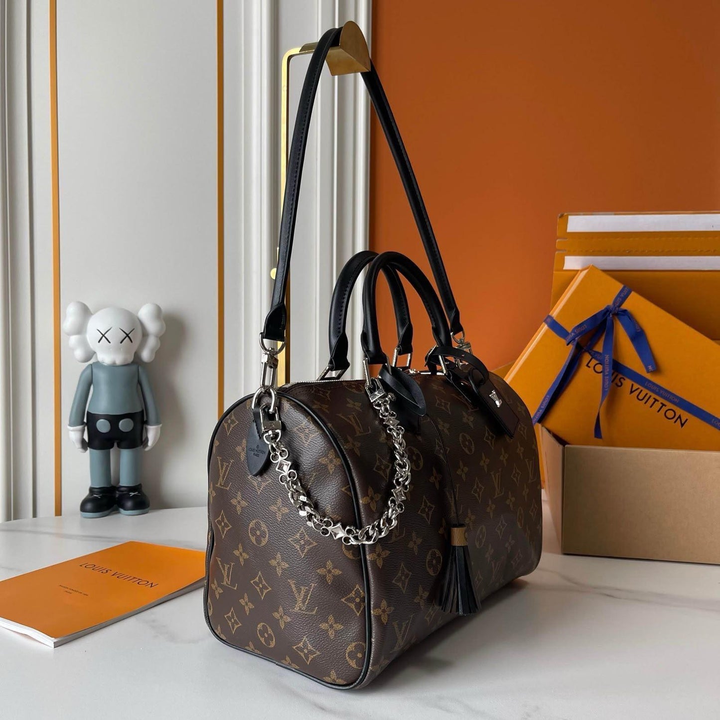 LV  speedy bag