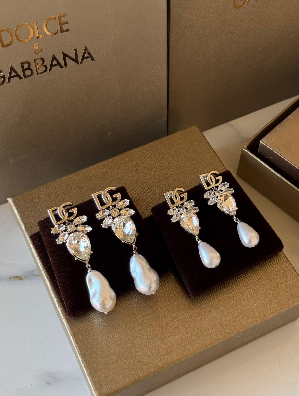 D&G earring