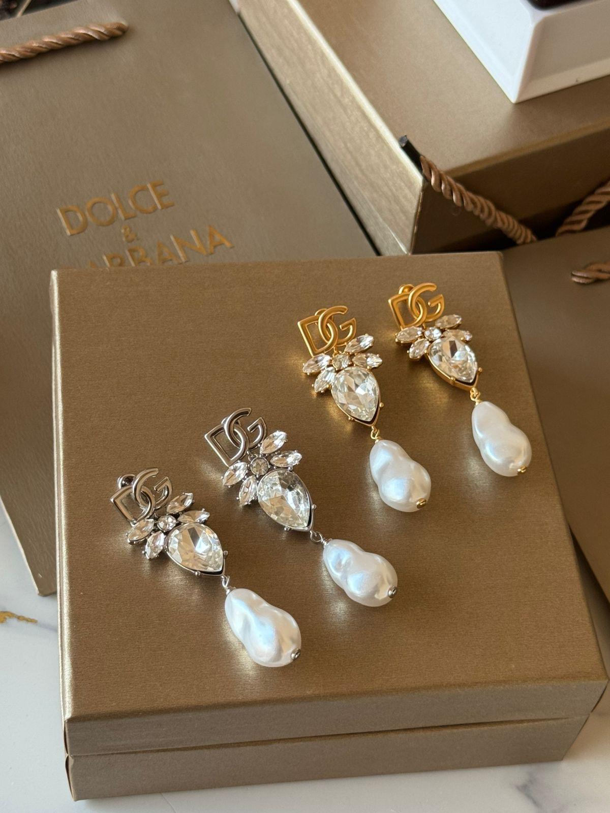 D&G earring