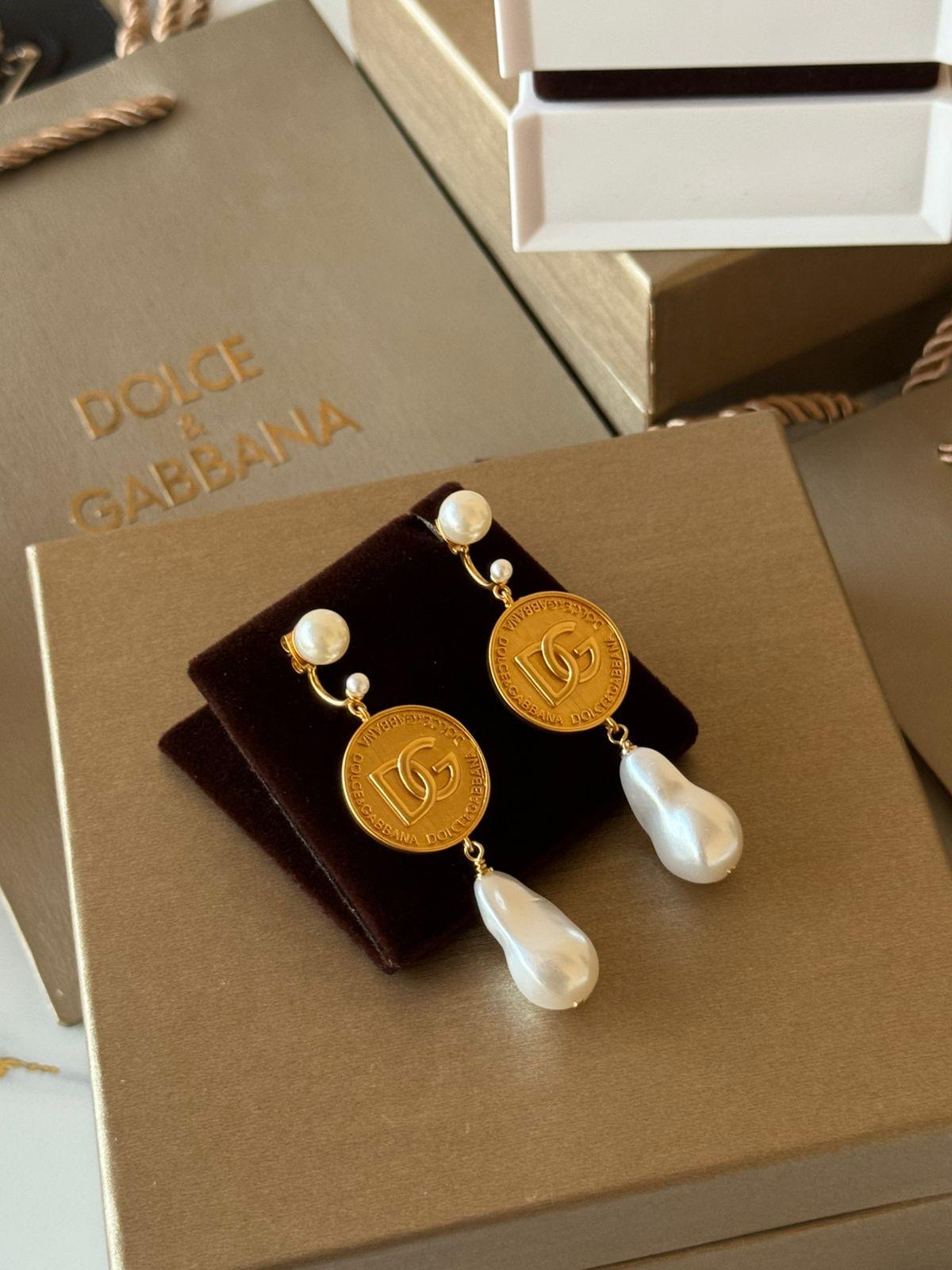 D&G earring