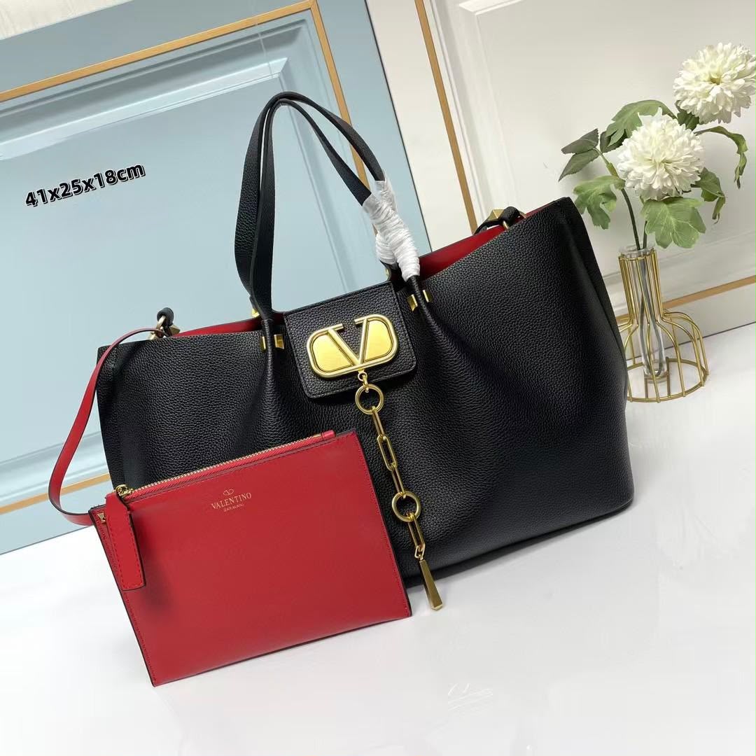 Va. Garavani bag