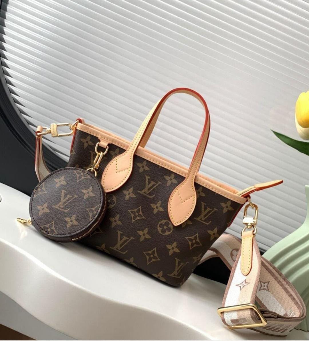 L.V Neverfull BB
