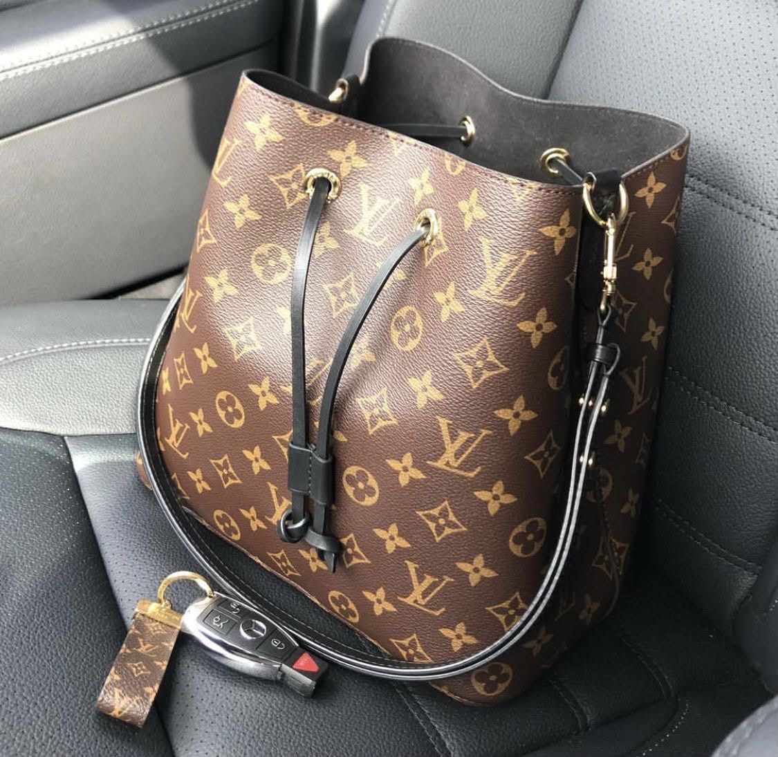 L.V Neo Neo Monogram