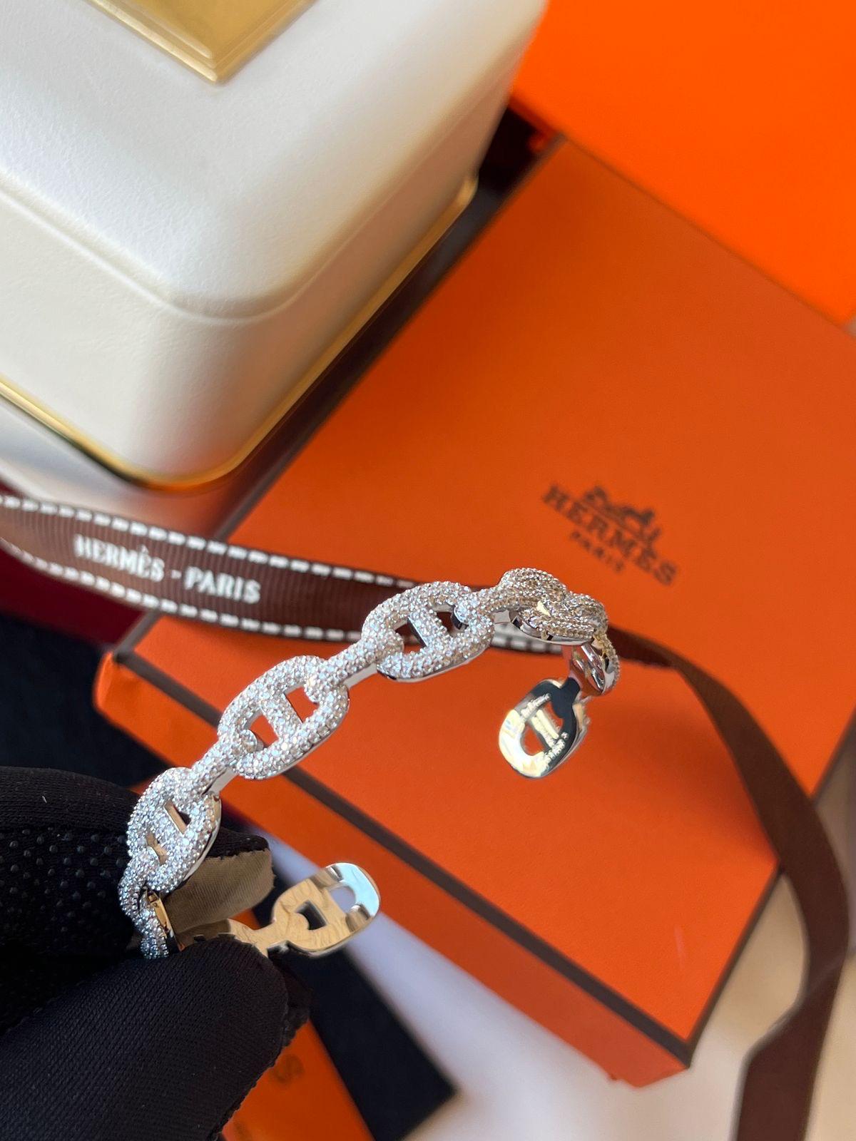 Hr. Bracelet